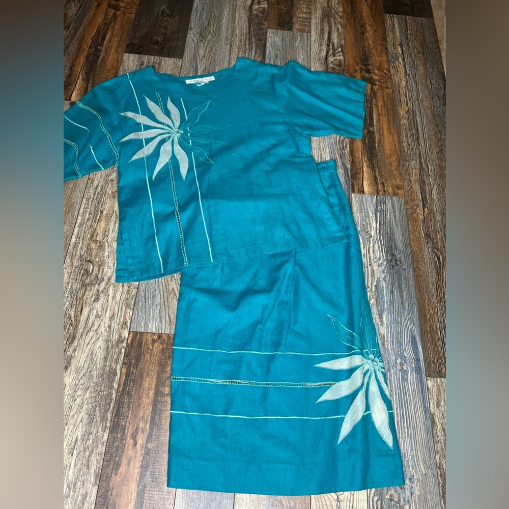 Vintage Michael Alexander shirt and skirt set size medium